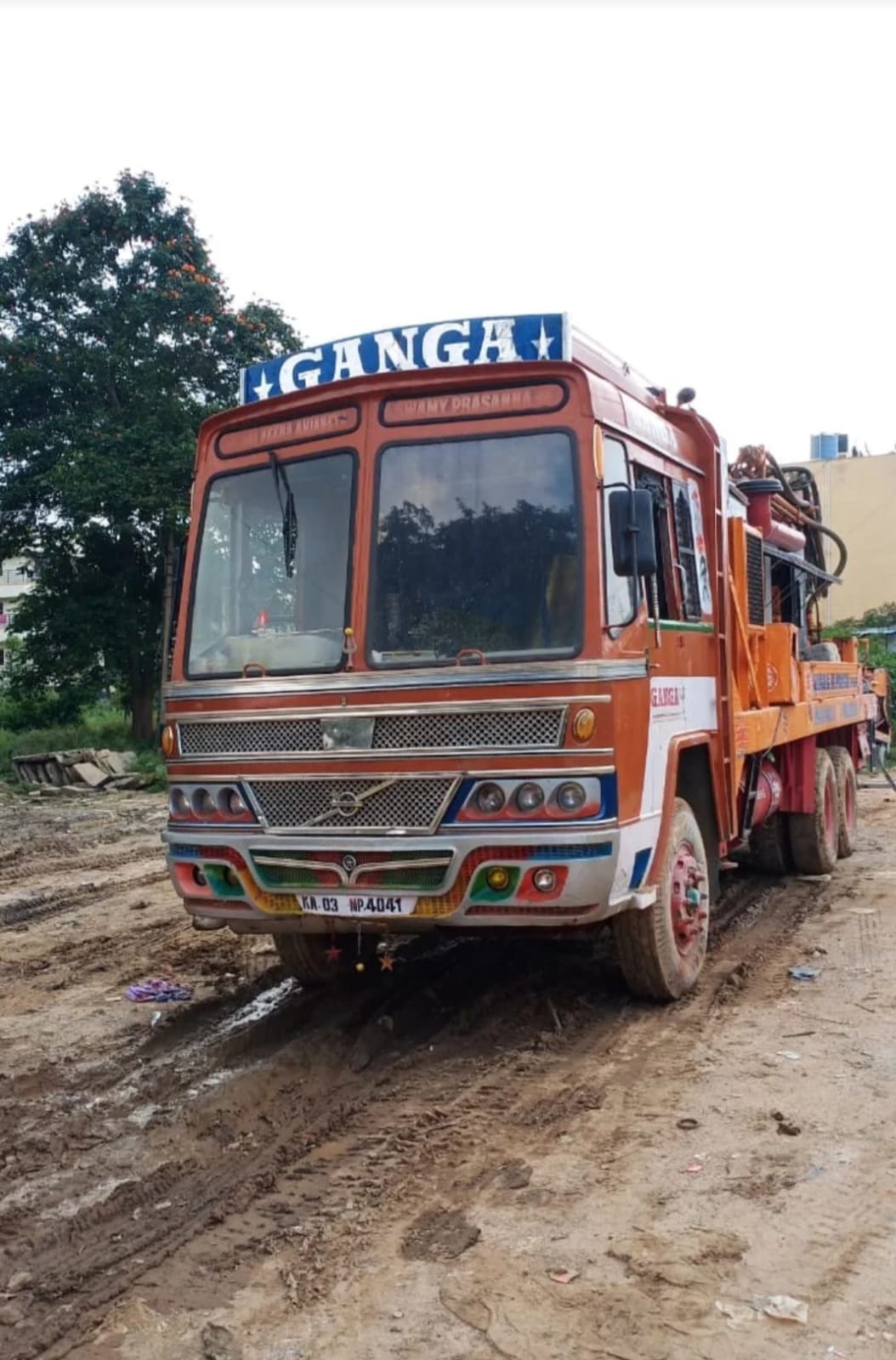 Drilling slurry and water discharge during borehole execution